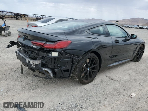 2022 BMW 8 Series M850i xDrive z VIN WBABC4C04NCJ45659, wystawiony jako Copart lot #64786713 z przebiegiem 18 091 mil mil oraz . Historia ofert i sprzedaży dostępna na DreamBid. Obrazek 3.