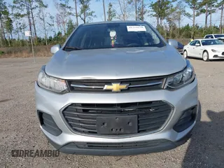 2020 Chevrolet Trax LS with VIN 3GNCJKSB3LL132835, listed as a IAAI auction lot 41724270 with 1 mi miles. Bid and sale history available at carsss.com. Image 12.