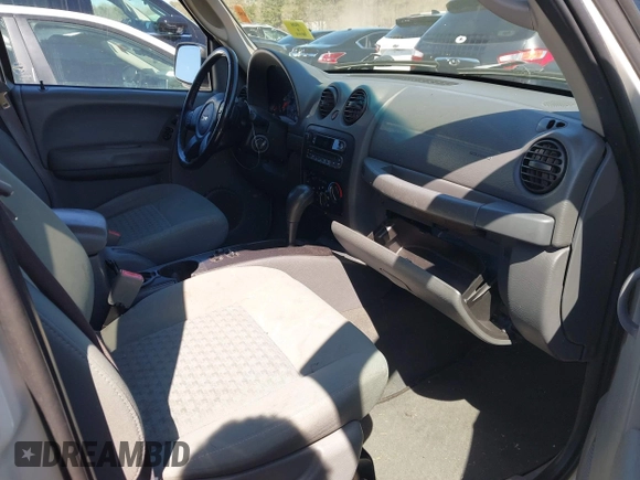 2007 Jeep Liberty Sport with VIN 1J4GK48K87W605357, listed as a IAAI auction lot 41810448 with 190,871 mi miles and . Bid and sale history available at DreamBid. Image 5.