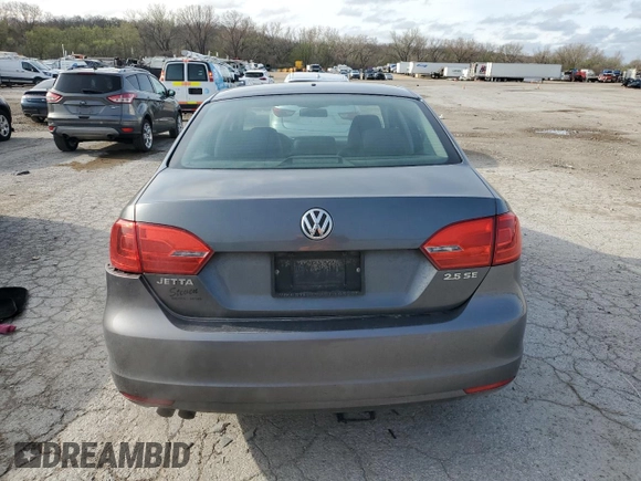 2011 Volkswagen Jetta SE z VIN 3VWDZ7AJ8BM369256, wystawiony jako Copart lot #51139015 z przebiegiem 250 634 mil mil oraz Szkoda całkowita • Salvage title. Historia ofert i sprzedaży dostępna na DreamBid. Obrazek 6.