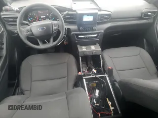 2024 Ford Police Interceptor Utility z VIN 1FM5K8AB9RGA69221, wystawiony jako Copart lot #51231915 z przebiegiem 3 386 mil mil oraz Szkoda całkowita • Salvage title. Historia ofert i sprzedaży dostępna na DreamBid. Obrazek 8.