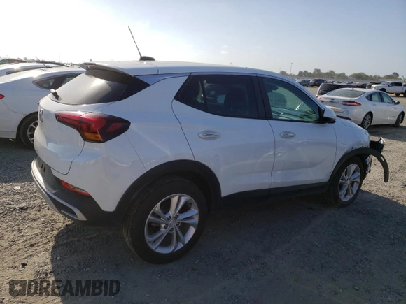 2021 Buick Encore GX Preferred z VIN KL4MMCSL2MB173019, wystawiony jako Copart lot #55764215 z przebiegiem 89 585 mil mil oraz Szkoda całkowita • Salvage title. Historia ofert i sprzedaży dostępna na DreamBid. Obrazek 3.