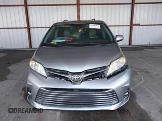 2018 Toyota Sienna XLE Auto Access Seat with VIN 5TDYZ3DC4JS904639, listed as a IAAI auction lot 41905251 with 179,989 mi miles. Bid and sale history available at carsss.com. Image 12.