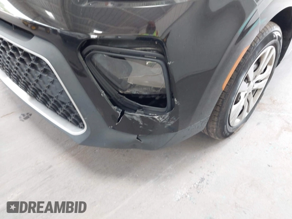 2020 Kia Soul S with VIN KNDJ23AU5L7119840, listed as a IAAI auction lot 42139898 with 63,549 mi miles and . Bid and sale history available at DreamBid. Image 6.