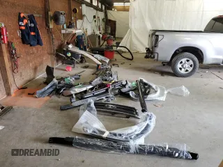 2013 Toyota Tundra z VIN 5TFUY5F13DX299066, wystawiony jako Copart lot #53352745 z przebiegiem 120 869 mil mil oraz Szkoda całkowita • Salvage title. Historia ofert i sprzedaży dostępna na DreamBid. Obrazek 12.