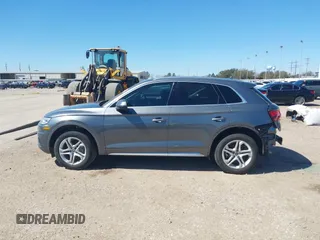 2019 Audi Q5 Premium with VIN WA1ANAFY1K2065059, listed as a IAAI auction lot 40566830 with 61,534 mi miles. Bid and sale history available at carsss.com. Image 15.