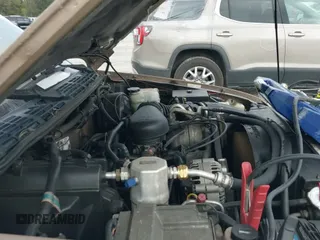 2002 Chevrolet Blazer LS with VIN 1GNCS13W22K226634, listed as a IAAI auction lot 40754836 with 177,100 mi miles and . Bid and sale history available at DreamBid. Image 12.