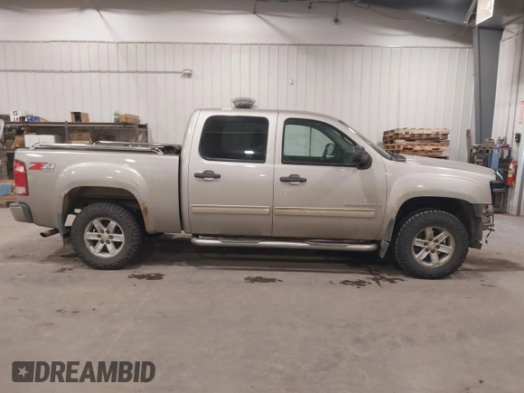 2008 GMC Sierra 1500 SLE1 with VIN 3GTEK13J38G212280, listed as a IAAI auction lot 41499750 with 196,175 mi miles. Bid and sale history available at carsss.com. Image 13.