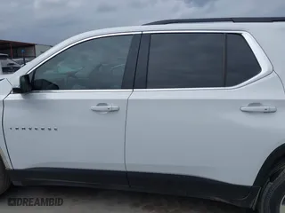 2019 Chevrolet Traverse LT Leather with VIN 1GNERHKW1KJ288160, listed as a IAAI auction lot 41707623 with 111,165 mi miles. Bid and sale history available at carsss.com. Image 15.