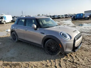 2024 MINI Hardtop 4 Door Cooper S with VIN WMW53DK08R2V04053, listed as a Copart auction lot 87032704 with 20,394 mi miles and Salvage Title. Bid and sale history available at carsss.com. Image 4.