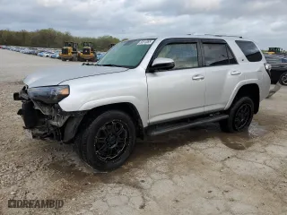 2017 Toyota 4Runner SR5 with VIN JTEZU5JR1H5155544, listed as a Copart auction lot 50810085 with 0 mi miles and Salvage Title. Bid and sale history available at carsss.com. Image 1.
