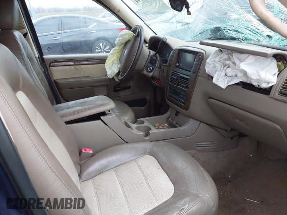 2004 Ford Explorer с VIN 1FMZU84W44UA55182, выставлен на аукционе IAAI как лот 41140094 с пробегом Не указан миль и . История ставок и продаж доступна на DreamBid. Изображение 5.