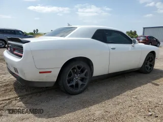 2020 Dodge Challenger SXT with VIN 2C3CDZAG1LH239725, listed as a Copart auction lot 54674275 with 43,326 mi miles and Salvage Title. Bid and sale history available at DreamBid. Image 3.