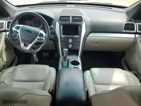 2014 Ford Explorer XLT with VIN 1FM5K8D88EGA52582, listed as a Copart auction lot 50909035 with NaN miles and Clean Title. Bid and sale history available at carsss.com. Image 8.