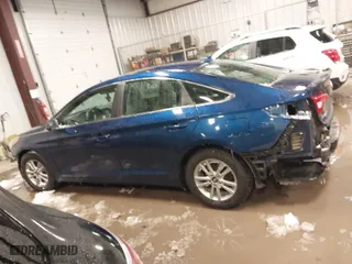2017 Hyundai Sonata SE with VIN 5NPE24AF7HH528398, listed as a IAAI auction lot 41591124 with 104,587 mi miles. Bid and sale history available at carsss.com. Image 15.