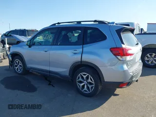 2020 Subaru Forester Premium with VIN JF2SKAJC4LH521165, listed as a IAAI auction lot 41762745 with 104,532 mi miles. Bid and sale history available at carsss.com. Image 3.