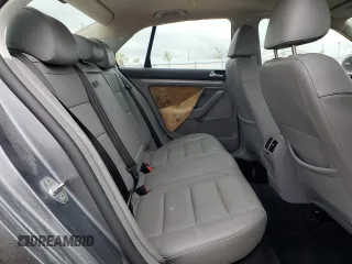2007 Volkswagen Jetta 2.5 z VIN 3VWSF71K57M106657, wystawiony jako Copart lot #61479105 z przebiegiem 94 898 mil mil oraz Szkoda całkowita • Salvage title. Historia ofert i sprzedaży dostępna na DreamBid. Obrazek 10.