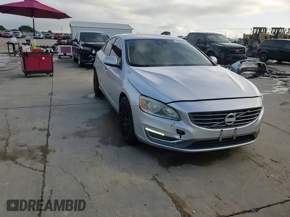 2015 Volvo S60 T5 Drive-E Premier с VIN YV140MFB0F1312432, выставлен на аукционе Copart как лот 55653895 с пробегом 159 010 миль миль и Чистый • Clean title. История ставок и продаж доступна на DreamBid. Изображение 13.