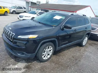 2015 Jeep Cherokee Latitude with VIN 1C4PJMCS6FW787736, listed as a IAAI auction lot 41831939 with 136,509 mi miles. Bid and sale history available at carsss.com. Image 18.