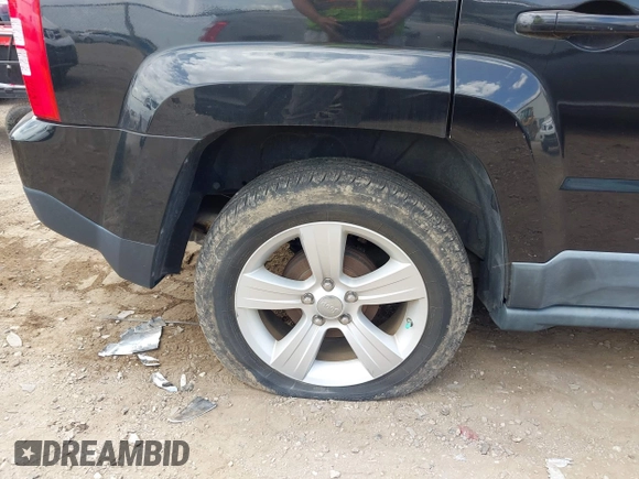 2011 Jeep Patriot Sport with VIN 1J4NT1GA3BD146853, listed as a IAAI auction lot 42787943 with 118,327 mi miles and . Bid and sale history available at DreamBid. Image 6.