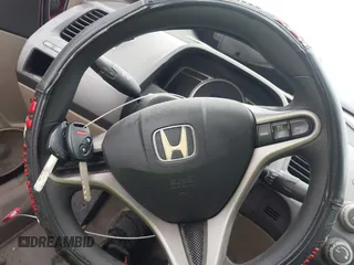 2009 Honda Civic LX z VIN 19XFA165X9E037500, wystawiony jako IAAI lot #42288150 z przebiegiem 158 957 mil mil oraz . Historia ofert i sprzedaży dostępna na DreamBid. Obrazek 11.