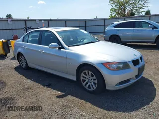 2007 BMW 3 Series 328xi z VIN WBAVC73597KP33656, wystawiony jako IAAI lot #42157497 z przebiegiem 136 156 mil mil oraz . Historia ofert i sprzedaży dostępna na DreamBid. Obrazek 1.
