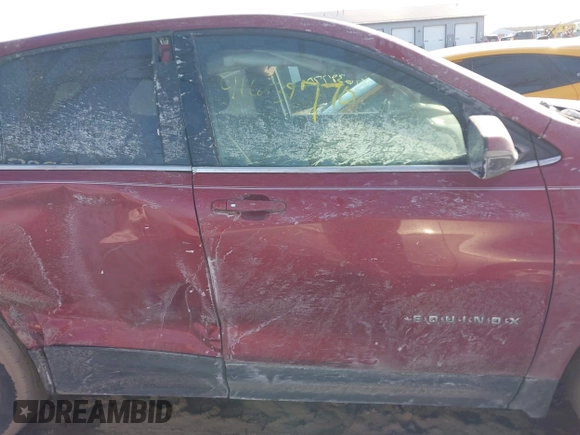 2019 Chevrolet Equinox LT with VIN 2GNAXKEV1K6101226, listed as a IAAI auction lot 41639770 with 99,425 mi miles. Bid and sale history available at carsss.com. Image 13.