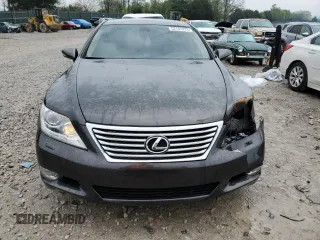2010 Lexus LS 460 z VIN JTHBL5EFXA5096717, wystawiony jako Copart lot #52701975 z przebiegiem 166 392 mil mil oraz Szkoda całkowita • Salvage title. Historia ofert i sprzedaży dostępna na DreamBid. Obrazek 5.