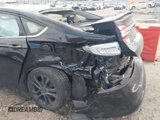 2018 Ford Fusion SE with VIN 3FA6P0H72JR106738, listed as a IAAI auction lot 40715655 with 144,801 mi miles. Bid and sale history available at carsss.com. Image 6.