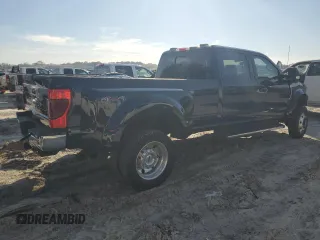 2022 Ford Super Duty F-450 DRW XL with VIN 1FT8W4DT9NEE32836, listed as a Copart auction lot 42381085 with 55,679 mi miles and Salvage Title. Bid and sale history available at carsss.com. Image 3.