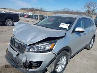 2018 Kia Sorento LX with VIN 5XYPGDA37JG376605, listed as a IAAI auction lot 41812731 with 118,579 mi miles. Bid and sale history available at carsss.com. Image 2.