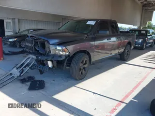 2018 Ram 1500 Tradesman z VIN 1C6RR6FT3JS244868, wystawiony jako IAAI lot #42310301 z przebiegiem 115 764 mil mil oraz . Historia ofert i sprzedaży dostępna na DreamBid. Obrazek 2.