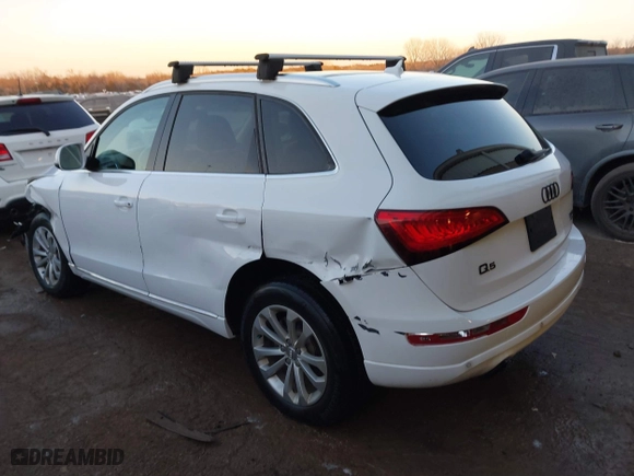2014 Audi Q5 Premium Plus with VIN WA1LFAFP2EA076756, listed as a IAAI auction lot 41429593 with 134,592 mi miles. Bid and sale history available at carsss.com. Image 3.