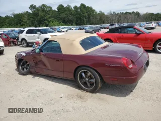 2004 Ford Thunderbird Deluxe z VIN 1FAHP60A64Y103060, wystawiony jako Copart lot #68915834 z przebiegiem 118 968 mil mil oraz Szkoda całkowita • Salvage title. Historia ofert i sprzedaży dostępna na DreamBid. Obrazek 2.
