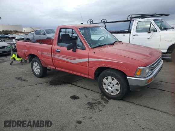 1990 Toyota Pickup DX с VIN JT4RN81P1L5069080, выставлен на аукционе Copart как лот 81606084 с пробегом 168 115 миль миль и Списание • Salvage title. История ставок и продаж доступна на DreamBid. Изображение 4.