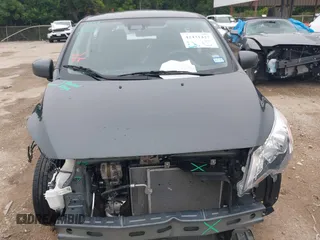 2024 Mitsubishi Mirage ES z VIN ML32AUHJ7RH032259, wystawiony jako IAAI lot #42431427 z przebiegiem 8 096 mil mil oraz . Historia ofert i sprzedaży dostępna na DreamBid. Obrazek 12.