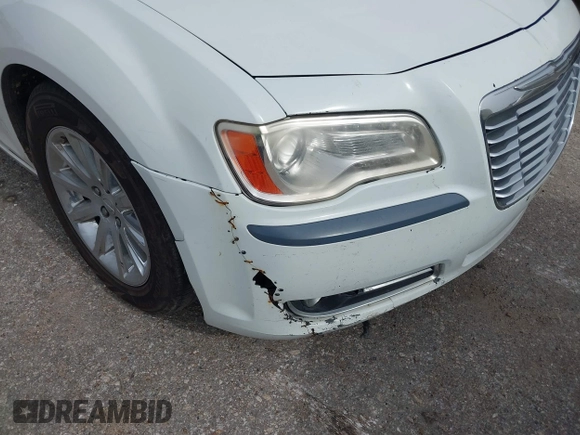 2012 Chrysler 300 Limited z VIN 2C3CCACG9CH249226, wystawiony jako IAAI lot #42256599 z przebiegiem Nie podano mil oraz . Historia ofert i sprzedaży dostępna na DreamBid. Obrazek 6.