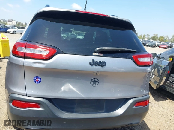 2018 Jeep Cherokee Latitude с VIN 1C4PJLCB9JD556540, выставлен на аукционе IAAI как лот 42282672 с пробегом 241 951 миль миль и . История ставок и продаж доступна на DreamBid. Изображение 16.