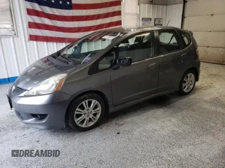 2011 Honda Fit Sport z VIN JHMGE8G5XBC003620, wystawiony jako Copart lot #55726205 z przebiegiem 116 331 mil mil oraz Szkoda całkowita • Salvage title. Historia ofert i sprzedaży dostępna na DreamBid. Obrazek 1.