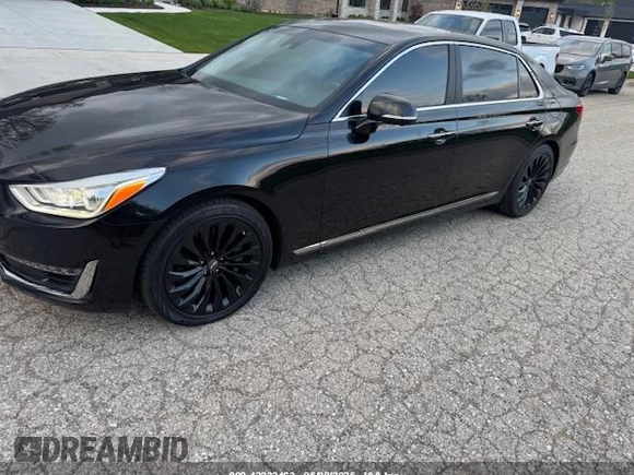 2019 Genesis G90 Ultimate with VIN KMHG54JH9KU053279, listed as a IAAI auction lot 42232463 with 4,271 mi miles and . Bid and sale history available at DreamBid. Image 12.