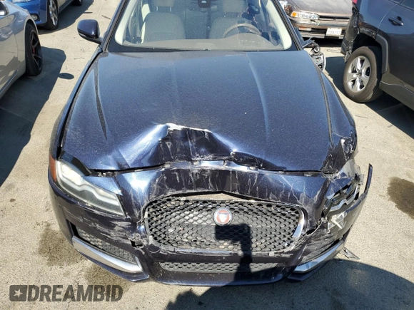 2016 Jaguar XF 35t Premium with VIN SAJBD4BV0GCY21512, listed as a Copart auction lot 66726984 with 129,346 mi miles and Salvage Title. Bid and sale history available at carsss.com. Image 11.