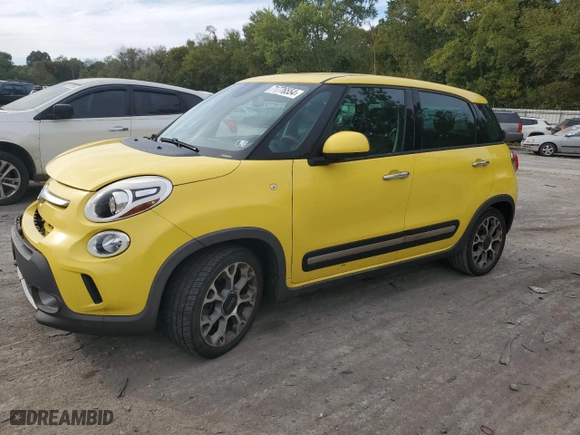 2014 FIAT 500L Trekking with VIN ZFBCFADH1EZ021866, listed as a Copart auction lot 71776554 with 98,866 mi miles and Salvage Title. Bid and sale history available at carsss.com. Image 1.