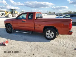 2008 Dodge Dakota z VIN 1D7HW62K78S501945, wystawiony jako Copart lot #46787265 z przebiegiem 148 742 mil mil oraz Szkoda całkowita • Salvage title. Historia ofert i sprzedaży dostępna na DreamBid. Obrazek 2.