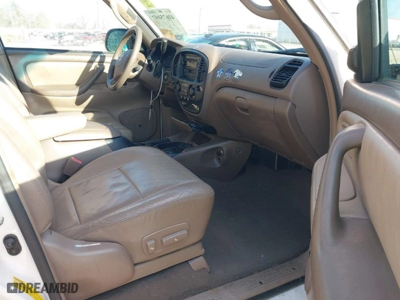 2004 Toyota Sequoia SR5 with VIN 5TDZT34A24S213103, listed as a IAAI auction lot 41675097 with 225,509 mi miles. Bid and sale history available at carsss.com. Image 5.