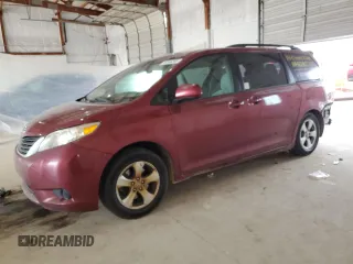 2011 Toyota Sienna LE AAS z VIN 5TDKK3DC2BS130273, wystawiony jako Copart lot #49166295 z przebiegiem 316 623 mil mil oraz Szkoda całkowita • Salvage title. Historia ofert i sprzedaży dostępna na DreamBid. Obrazek 1.