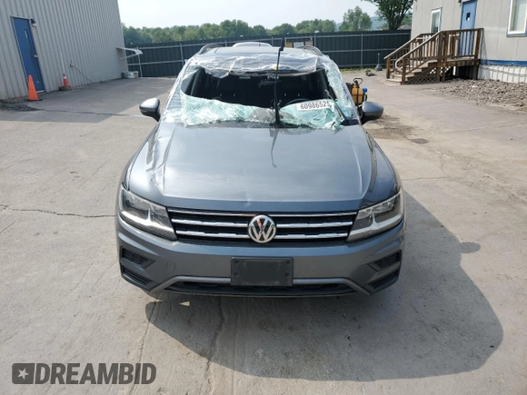 2018 Volkswagen Tiguan SEL with VIN 3VV2B7AX2JM216584, listed as a Copart auction lot 60986525 with 78,641 mi miles and Salvage title. Bid and sale history available at DreamBid. Image 5.