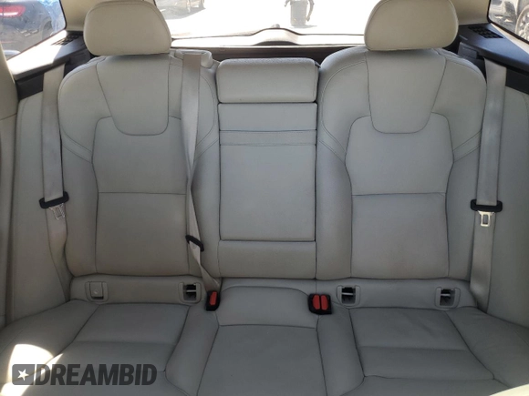 2019 Volvo XC60 Momentum with VIN LYV102RK0KB317397, listed as a Copart auction lot 47094095 with 77,483 mi miles and Salvage title. Bid and sale history available at DreamBid. Image 10.