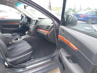 2011 Subaru Legacy Limited Power Moon z VIN 4S3BMCL69B3222293, wystawiony jako IAAI lot #42304231 z przebiegiem 144 857 mil mil oraz . Historia ofert i sprzedaży dostępna na DreamBid. Obrazek 5.