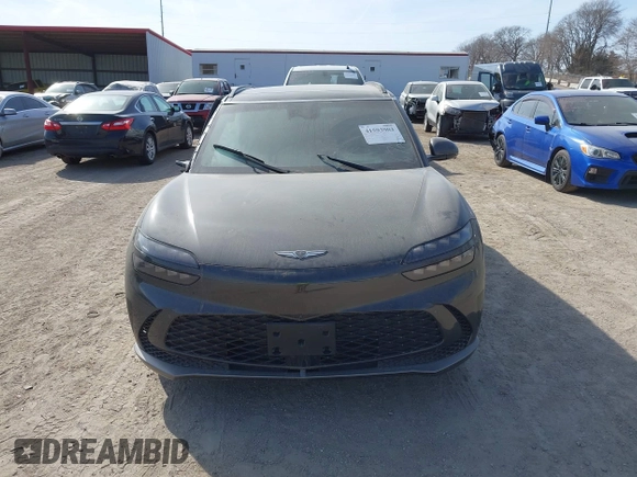 2024 Genesis GV60 z VIN KMUKEDSBXRU021487, wystawiony jako IAAI lot #41593903 z przebiegiem 10 961 mil mil oraz . Historia ofert i sprzedaży dostępna na DreamBid. Obrazek 12.