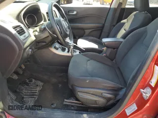 2018 Jeep Compass Sport z VIN 3C4NJDAB6JT101655, wystawiony jako Copart lot #55468205 z przebiegiem 125 766 mil mil oraz Szkoda całkowita • Salvage title. Historia ofert i sprzedaży dostępna na DreamBid. Obrazek 7.